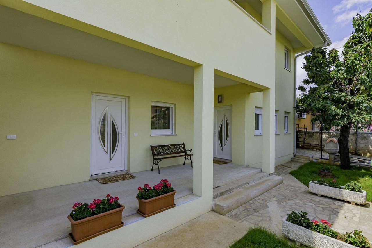 אומאג Apartment Kraljevic מראה חיצוני תמונה