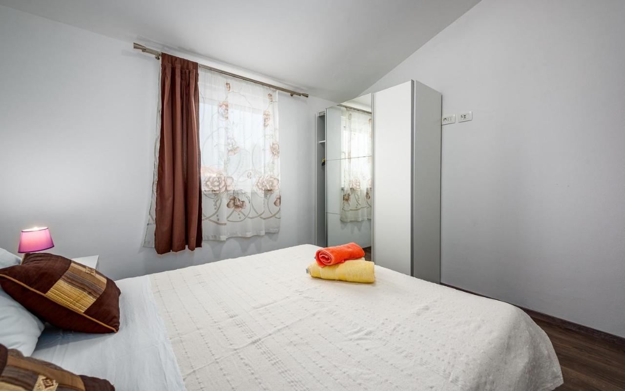 אומאג Apartment Kraljevic מראה חיצוני תמונה